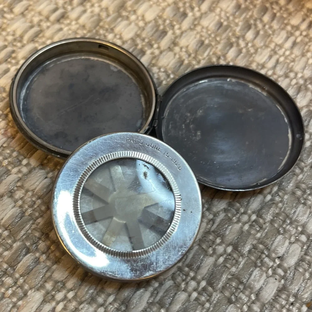 Vintage Ornate Silver Tone‎ Trinket Pill Box Hammered Metal Shield Design